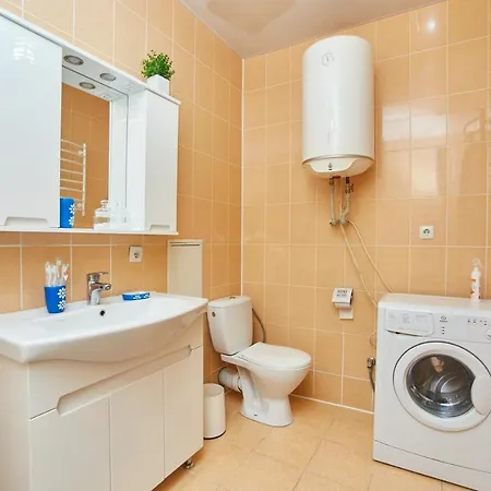2 Platana Apartment Odesa