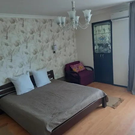 2 Platana Apartment Odesa